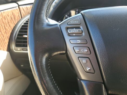 Used 2020 Nissan Armada Platinum w/ Captain's Chairs Package image 19