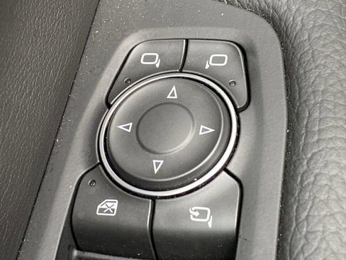 Used 2025 GMC Yukon Denali AWD/4WD image 21