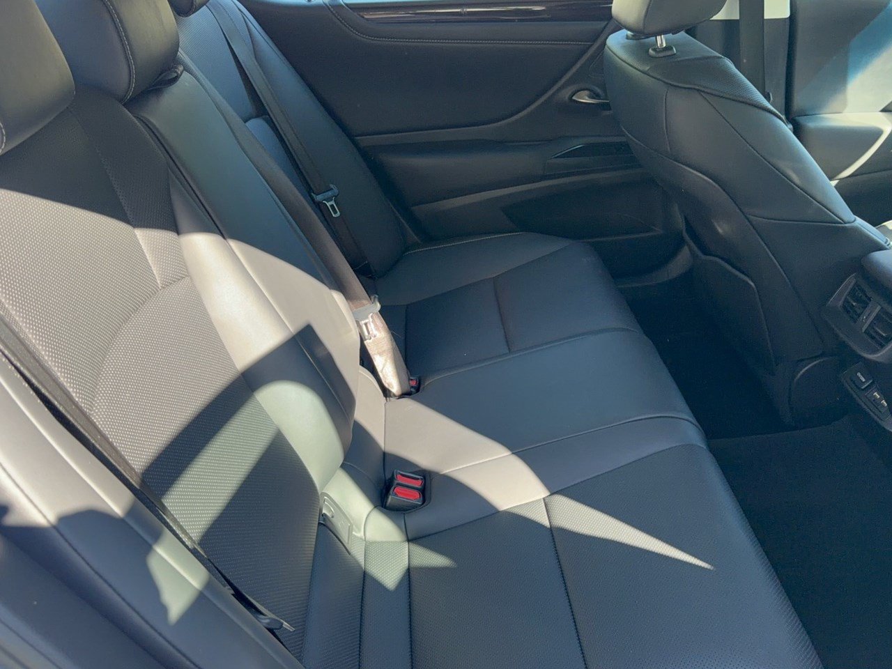 Used 2020 Lexus ES 350 w/ Premium Package FWD image 29
