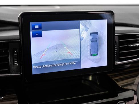 Used 2021 Ford Explorer Limited w/ Equipment Group 301A image 21