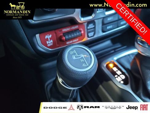 Certified 2025 Jeep Wrangler Unlimited Rubicon w/ Convenience Group AWD/4WD image 14