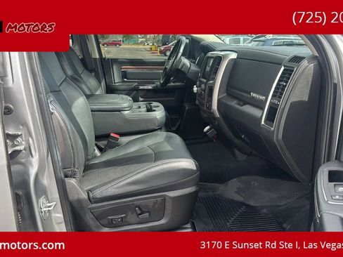 Used 2019 RAM 1500 Laramie RWD image 12