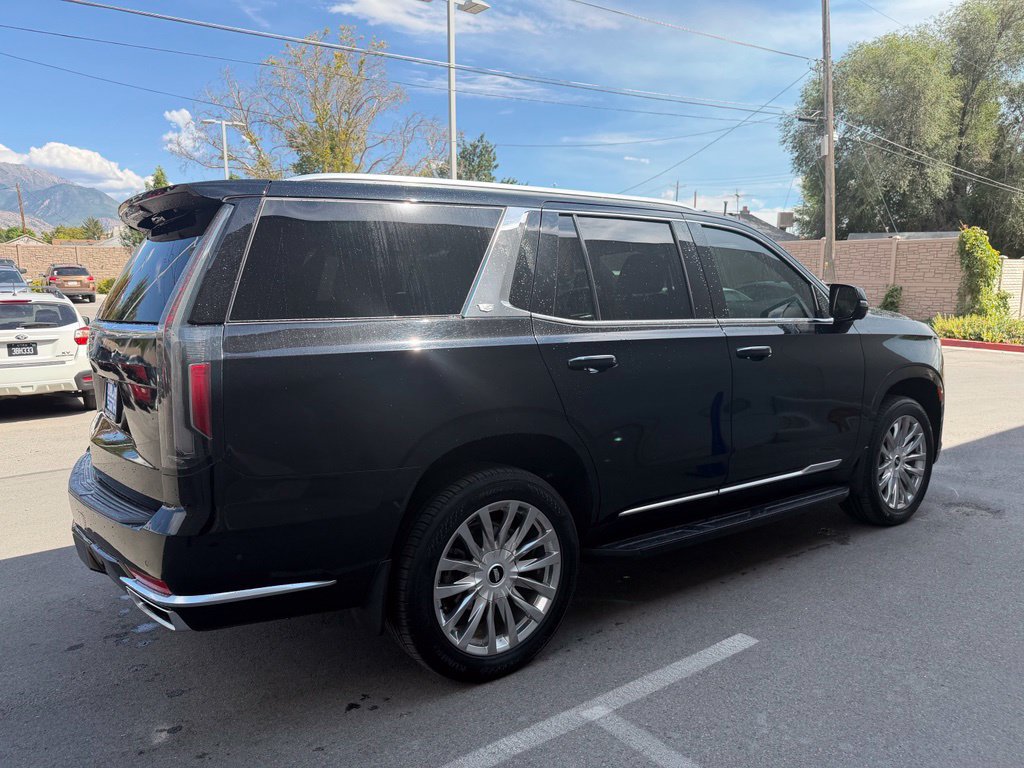 Used 2023 Cadillac Escalade Premium Luxury AWD/4WD image 5