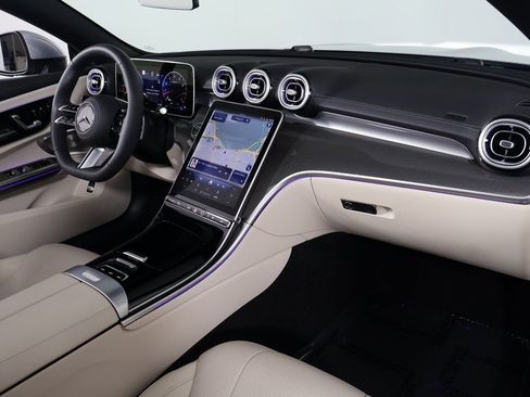 Used 2026 Mercedes-Benz CLE 300 4MATIC Cabriolet image 10