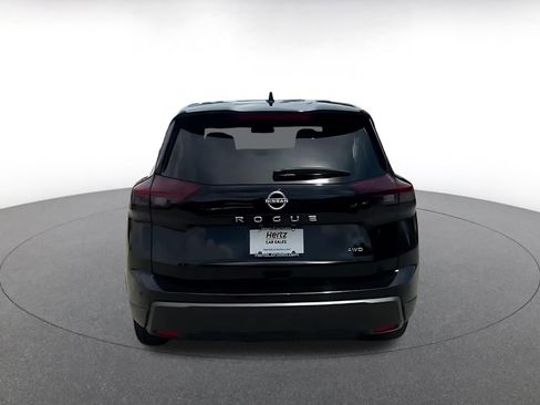 Used 2025 Nissan Rogue SV AWD/4WD image 12