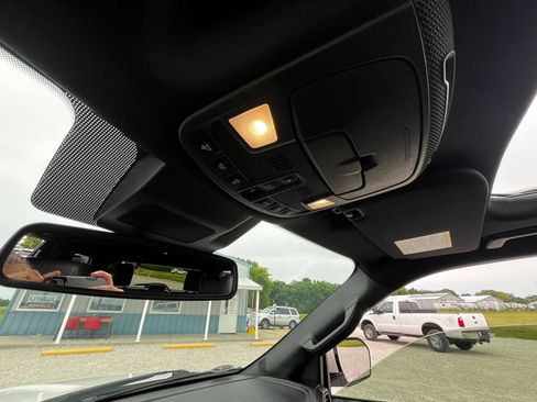 Used 2018 Ford Expedition Limited w/ Equipment Group 301A AWD/4WD image 26