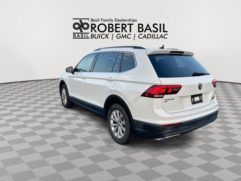 Used 2018 Volkswagen Tiguan SE AWD/4WD image 6