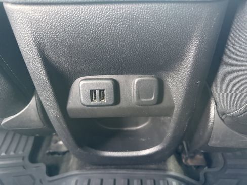 Used 2015 Chevrolet Colorado Z71 image 17