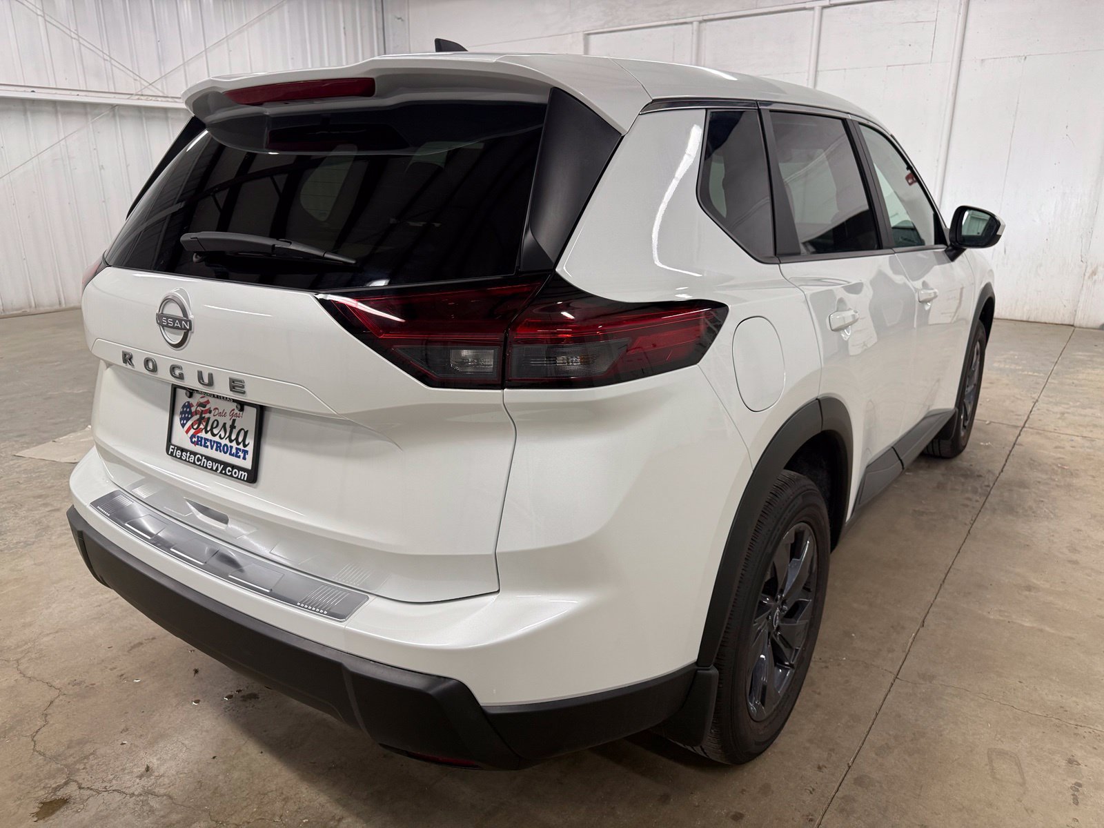 Used 2026 Nissan Rogue SV FWD image 6