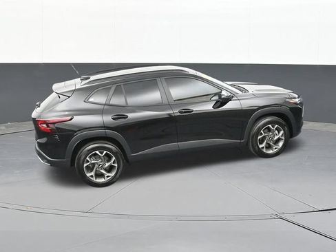 Used 2026 Chevrolet Trax LT w/ LT Convenience Package FWD image 58