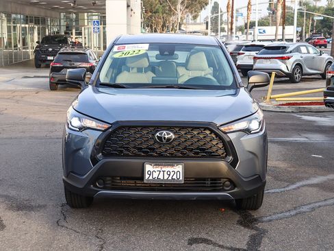 Certified 2022 Toyota Corolla Cross L image 2