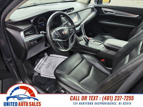 Used 2018 Cadillac XT5 Luxury w/ Driver Awareness Package image 9