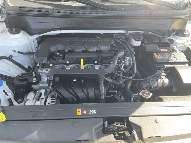 Used 2025 Hyundai Venue SEL FWD image 29