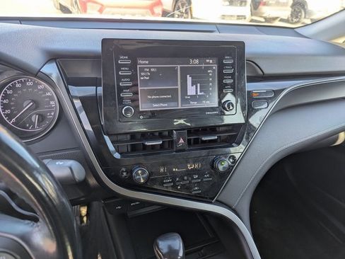 Used 2022 Toyota Camry SE image 14