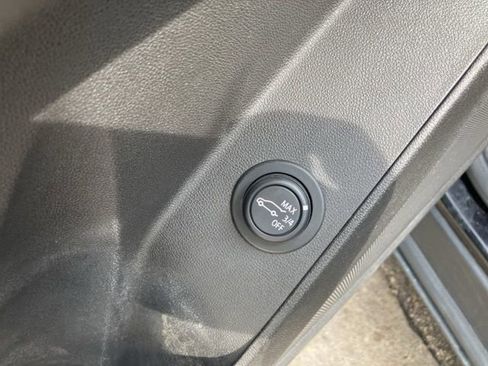 Used 2022 Chevrolet Equinox LT image 11