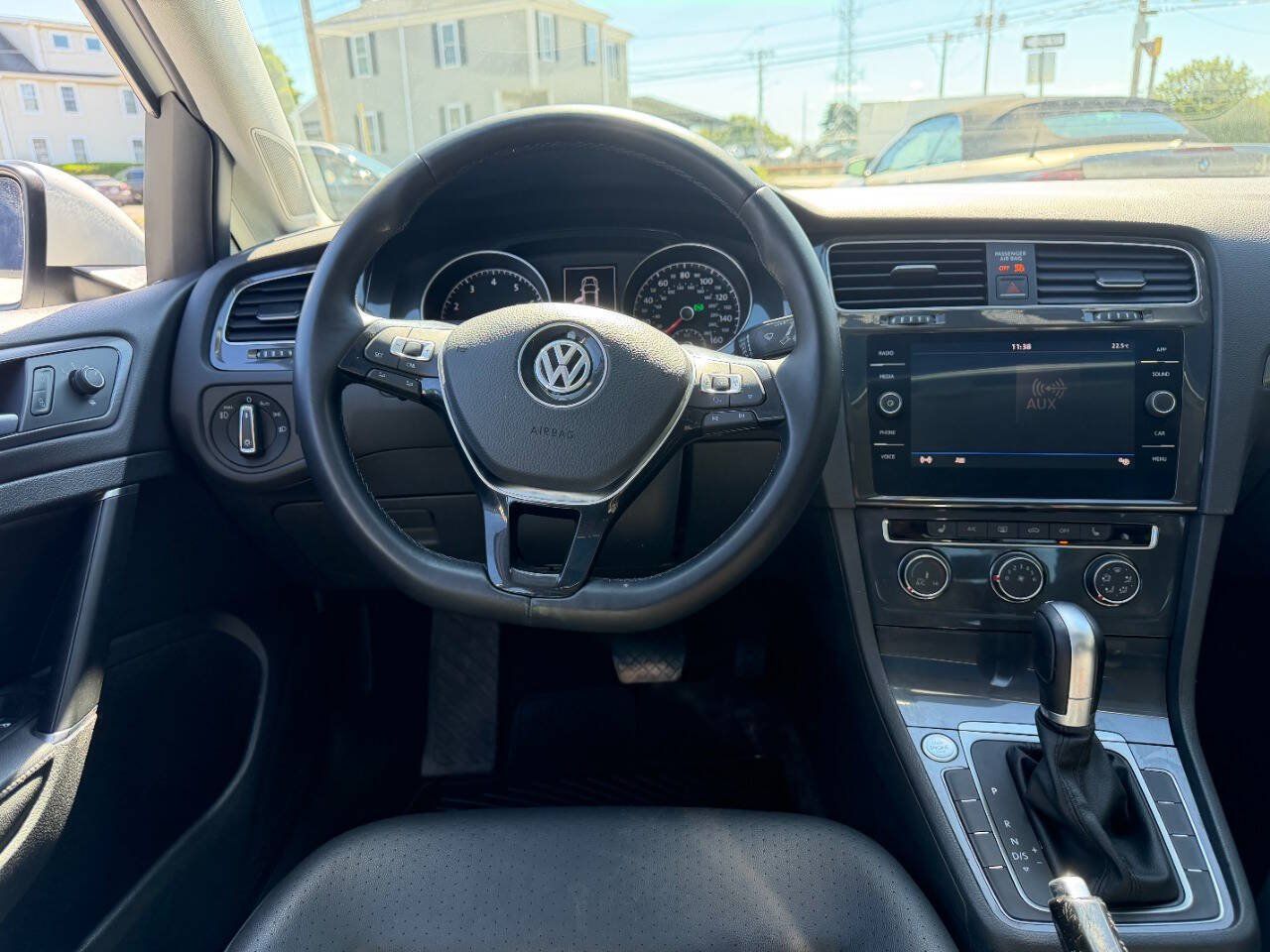 Used 2018 Volkswagen Golf SE FWD image 20