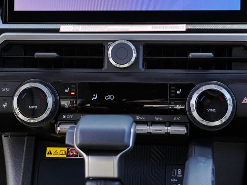 New 2026 Toyota 4Runner Limited AWD/4WD image 37