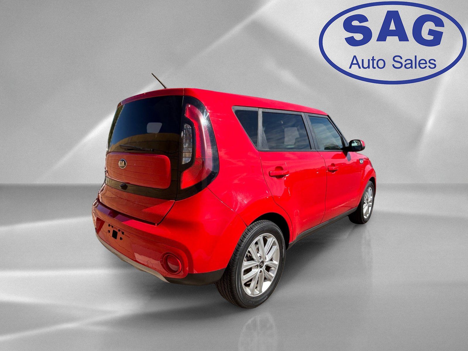 Used 2019 Kia Soul + FWD image 3
