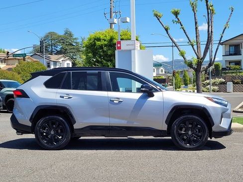 Certified 2022 Toyota RAV4 XSE AWD/4WD image 5