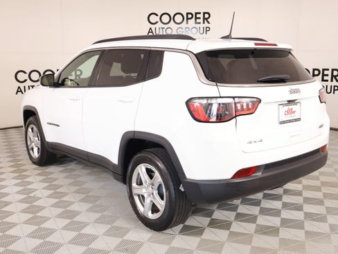 Used 2024 Jeep Compass Latitude w/ Convenience Group AWD/4WD image 21