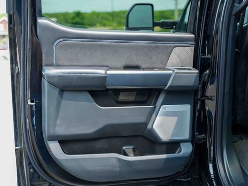 Used 2025 Ford F450 Platinum image 19