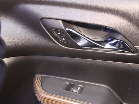 Used 2019 GMC Acadia SLE image 8