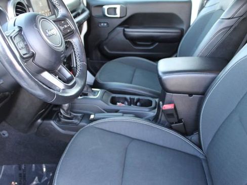 Used 2020 Jeep Wrangler Unlimited Sport image 21