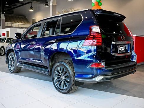 Used 2022 Lexus GX 460 Luxury w/ Sport Design Package image 7