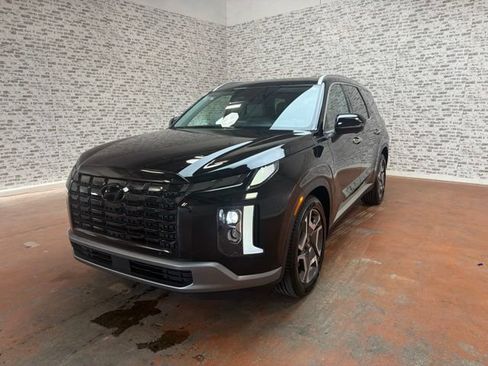 Used 2024 Hyundai Palisade SEL FWD image 3