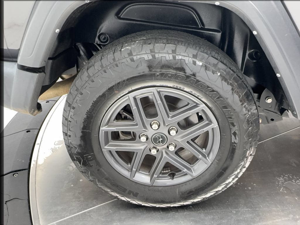 Used 2024 Jeep Wrangler Sport AWD/4WD image 11