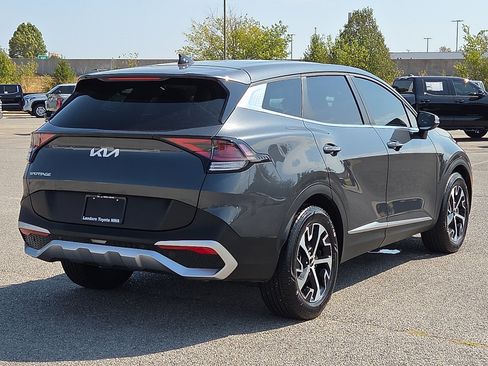 Used 2024 Kia Sportage EX FWD image 5