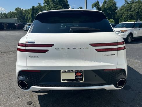 Used 2022 Genesis GV70 3.5T Sport w/ Sport Prestige Package AWD/4WD image 7