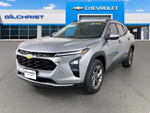 New 2026 Chevrolet Trax LT FWD image 4