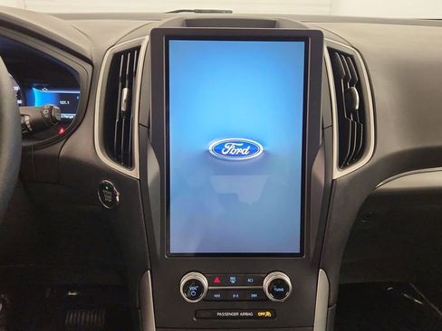 Used 2022 Ford Edge SEL w/ Convenience Package image 12