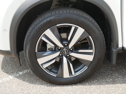 Certified 2023 Nissan Rogue SL w/ SL Premium Package AWD/4WD image 15