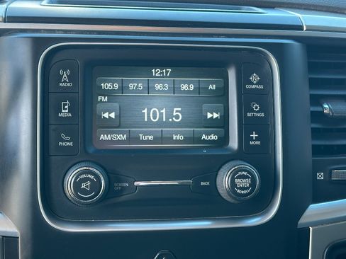 Used 2015 RAM 2500 SLT image 21