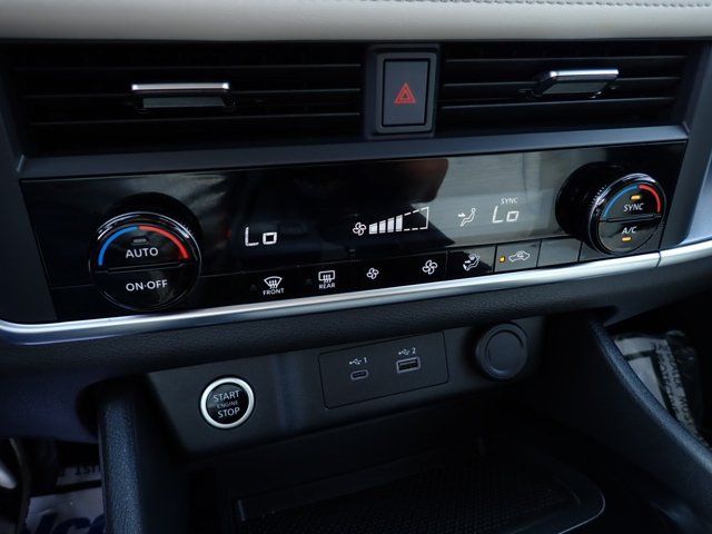 Used 2023 Nissan Rogue SV AWD/4WD image 21