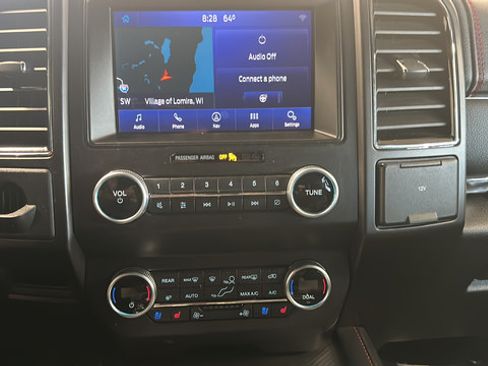 Used 2021 Ford Expedition Max Limited AWD/4WD image 13