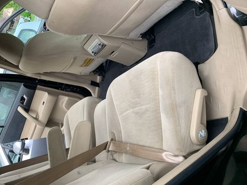 Used 2013 Toyota Highlander Plus AWD/4WD image 14