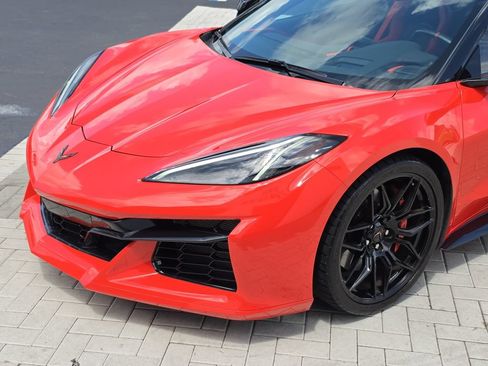 Used 2023 Chevrolet Corvette Z06 w/ Stealth Interior Trim Package RWD image 6