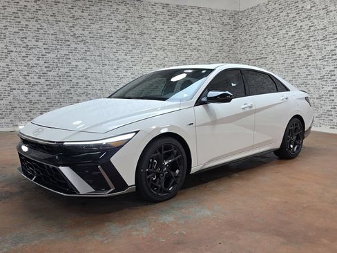 New 2026 Hyundai Elantra N Line FWD image 3