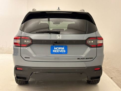 New 2026 Honda Pilot Black Edition image 8