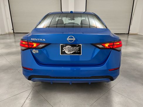 Used 2025 Nissan Sentra SV FWD image 8