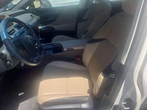 Used 2020 Lexus ES 350 w/ Premium Package FWD image 29