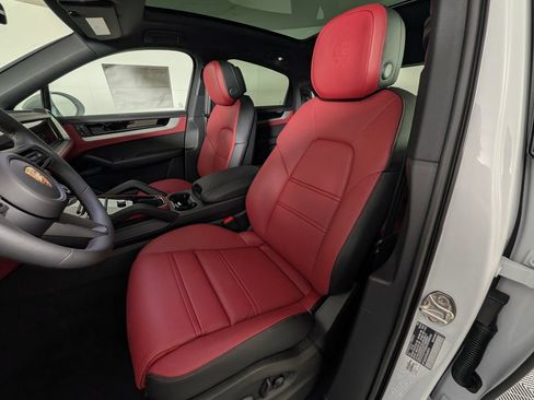 New 2026 Porsche Cayenne Coupe AWD/4WD image 5