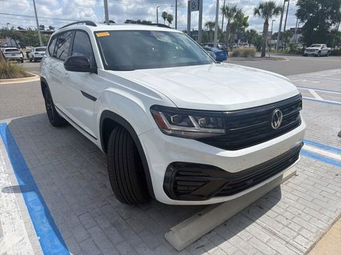 Used 2023 Volkswagen Atlas SEL R-Line AWD/4WD image 1