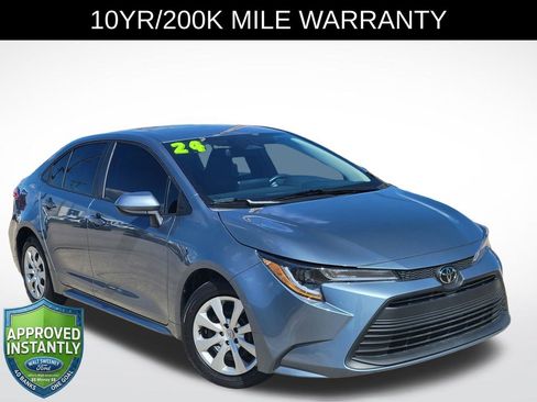 Used 2024 Toyota Corolla LE image 1