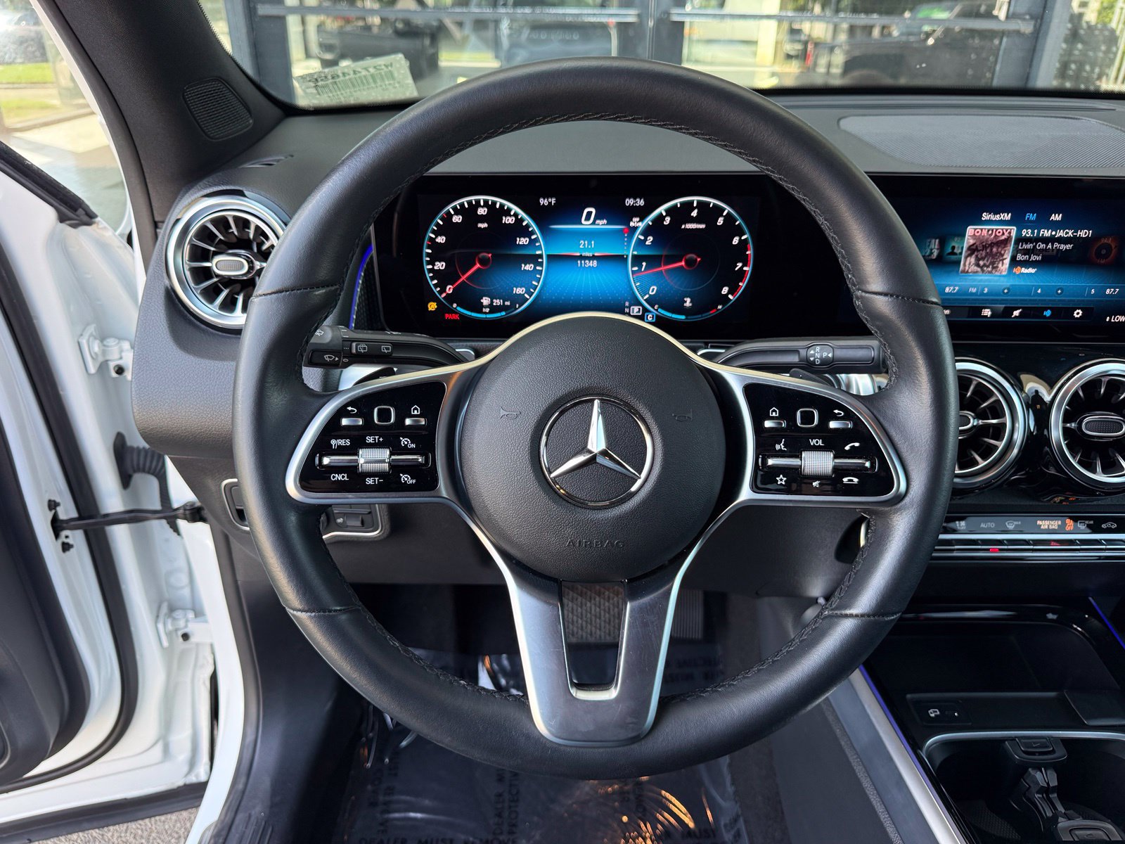 Used 2023 Mercedes-Benz GLB 250 image 27