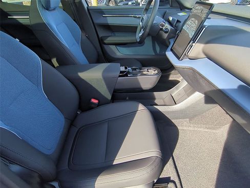 New 2026 Volvo EX30 Cross Country Ultra w/ Protection Package Premier AWD/4WD image 21