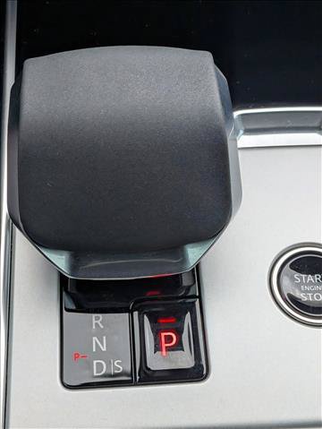 Certified 2025 Land Rover Range Rover Autobiography AWD/4WD image 15